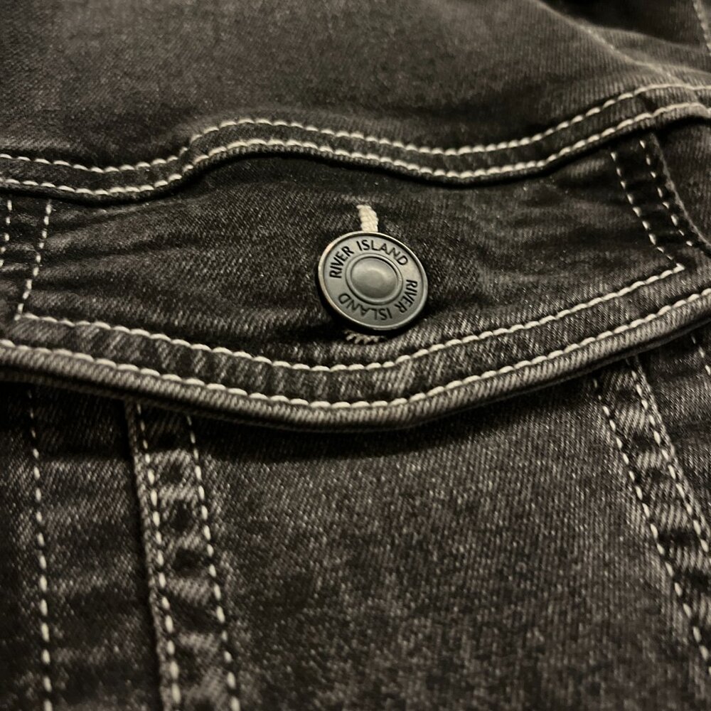 River Island Black Washed Denim Trucker Jacket Size MED - Picture 8 of 8